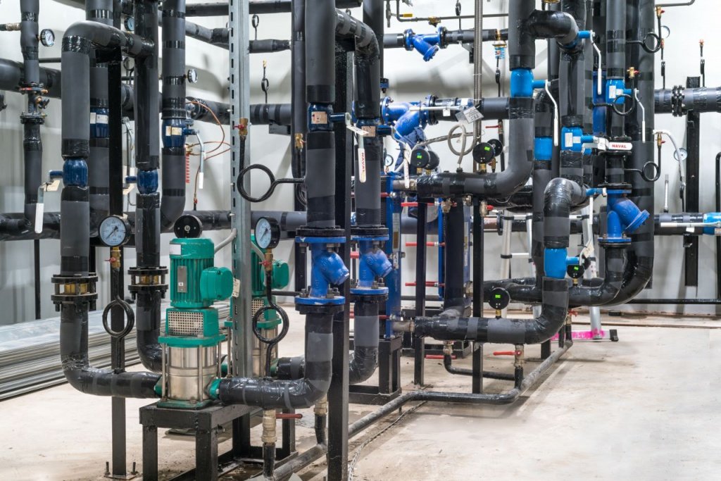 Монтаж индивидуального теплового пункта в Москве